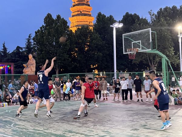 1690501687371269.jpeg 2023年7月27日彬州公司與彬州籃球協(xié)隊(duì)友誼賽1.jpg