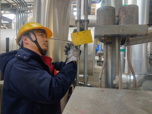 3月8日，車間開展跑冒滴漏集中整治現(xiàn)場排查掛漏點牌照片.jpg